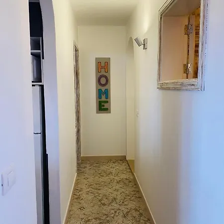 Julia Apartment *